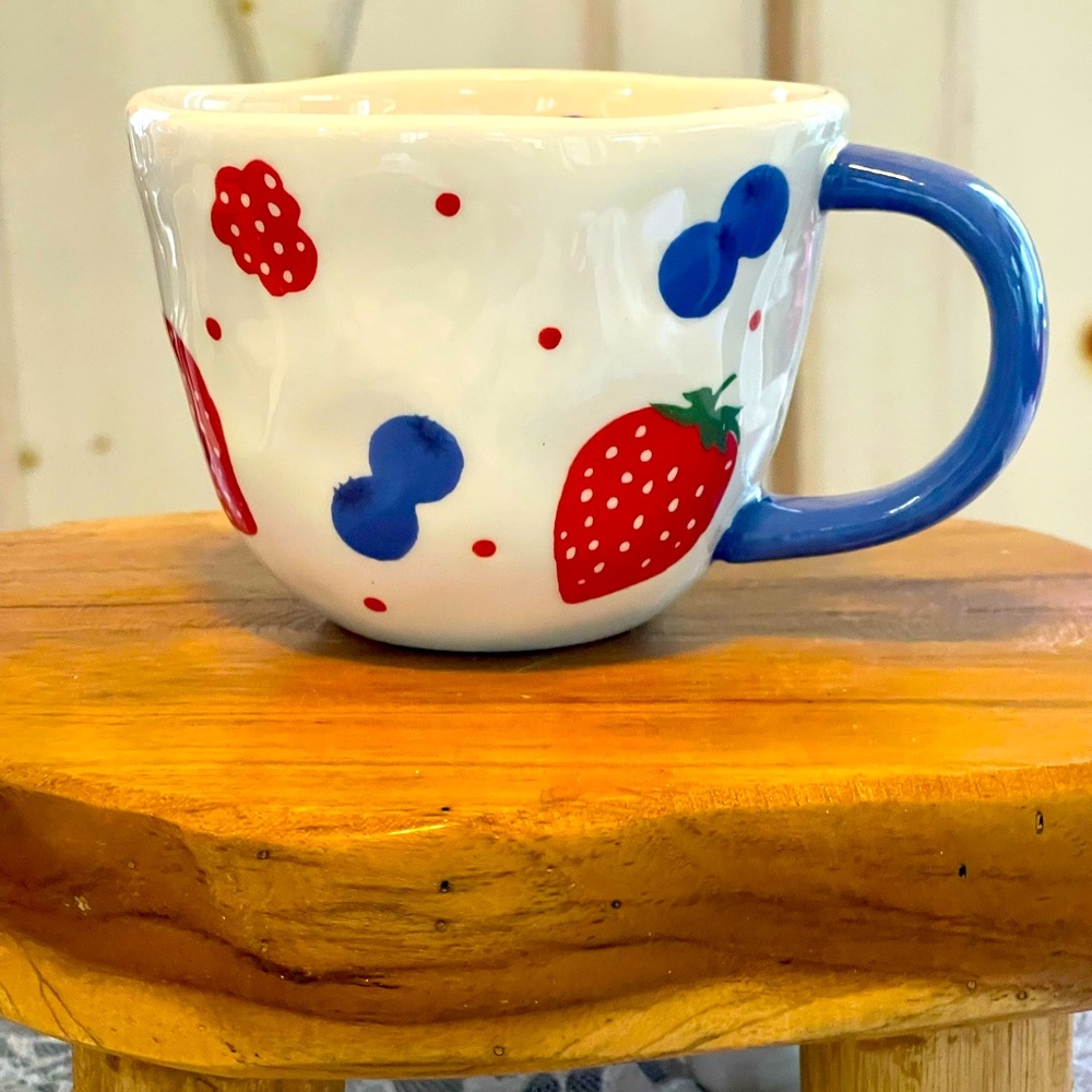 “Lang” Hand Painted Berries +
Strawberries Mug.